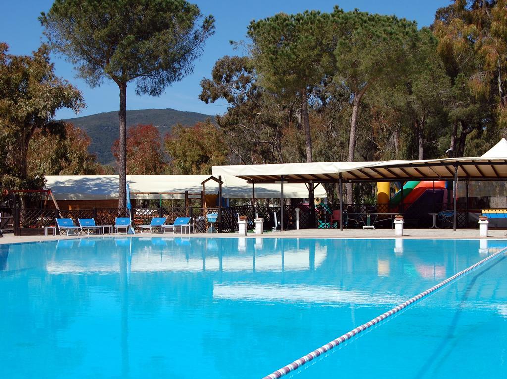 Camping Lacona Capoliveri  Eksteriør bilde